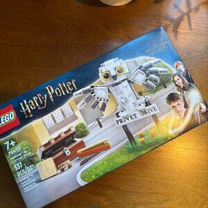 LEGO Harry Potter 76395 Hedwig at Privet Drive